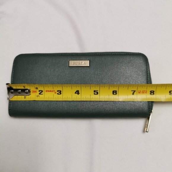 Furla Genuine Leather Zippy Long Wallet Cardholders - Picture 12 of 12